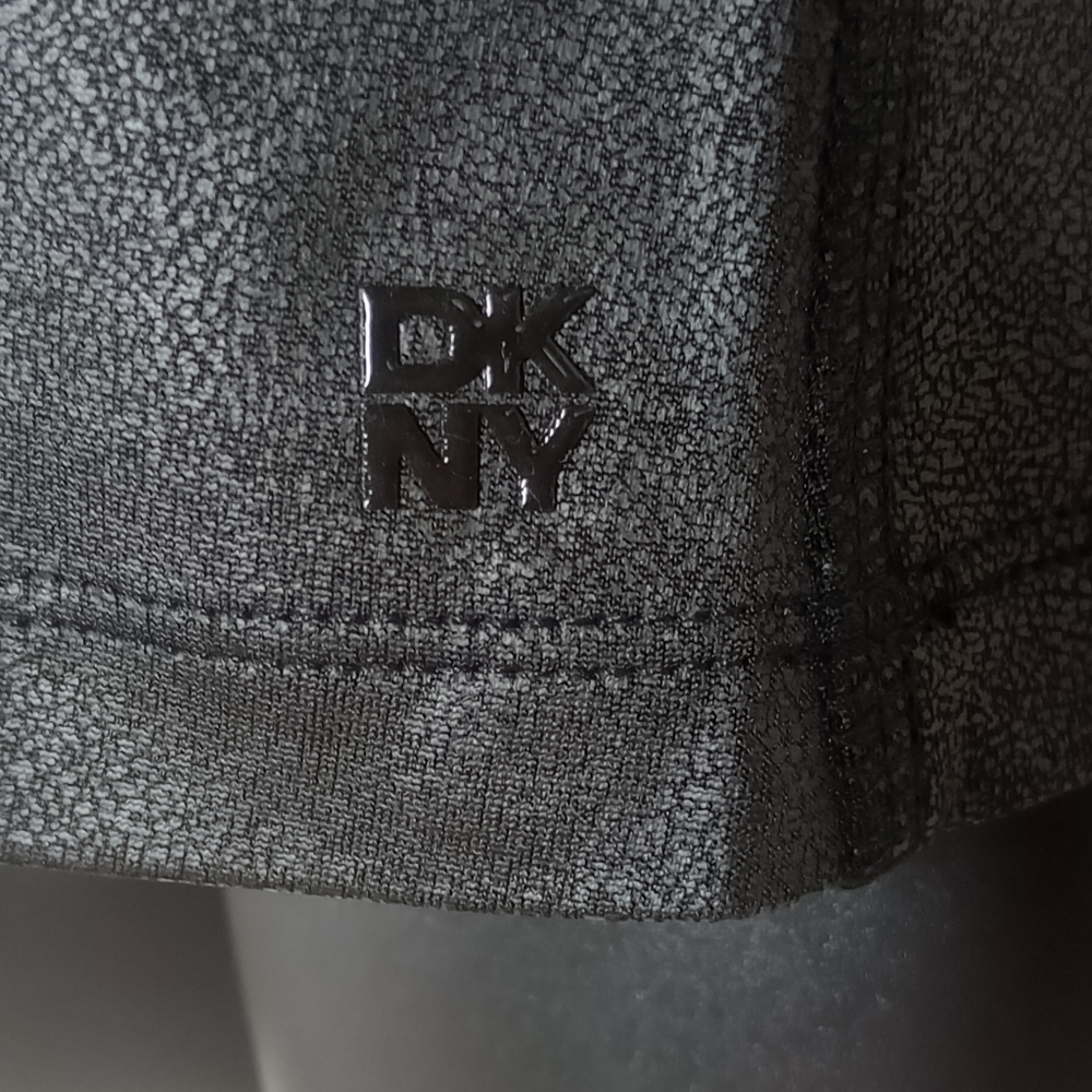 Tank Top. DKNY. Size M. Black. NWT.